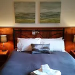 Hiview Holiday Home