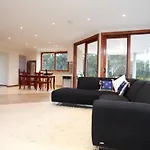 Aurora Cottages - Bellfield Retreat