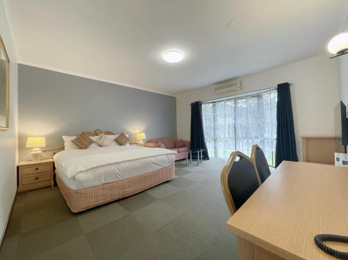 Country Plaza Motel Halls Gap