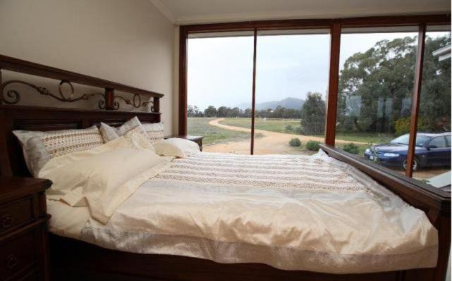 Aurora Cottages - Bellfield Retreat
