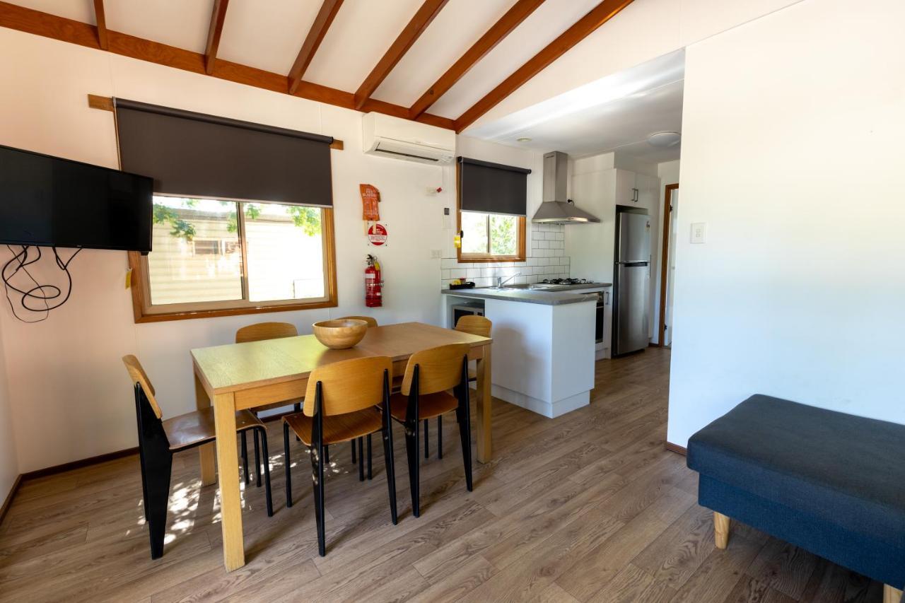 Lakeside Tourist Park Holiday park Halls Gap