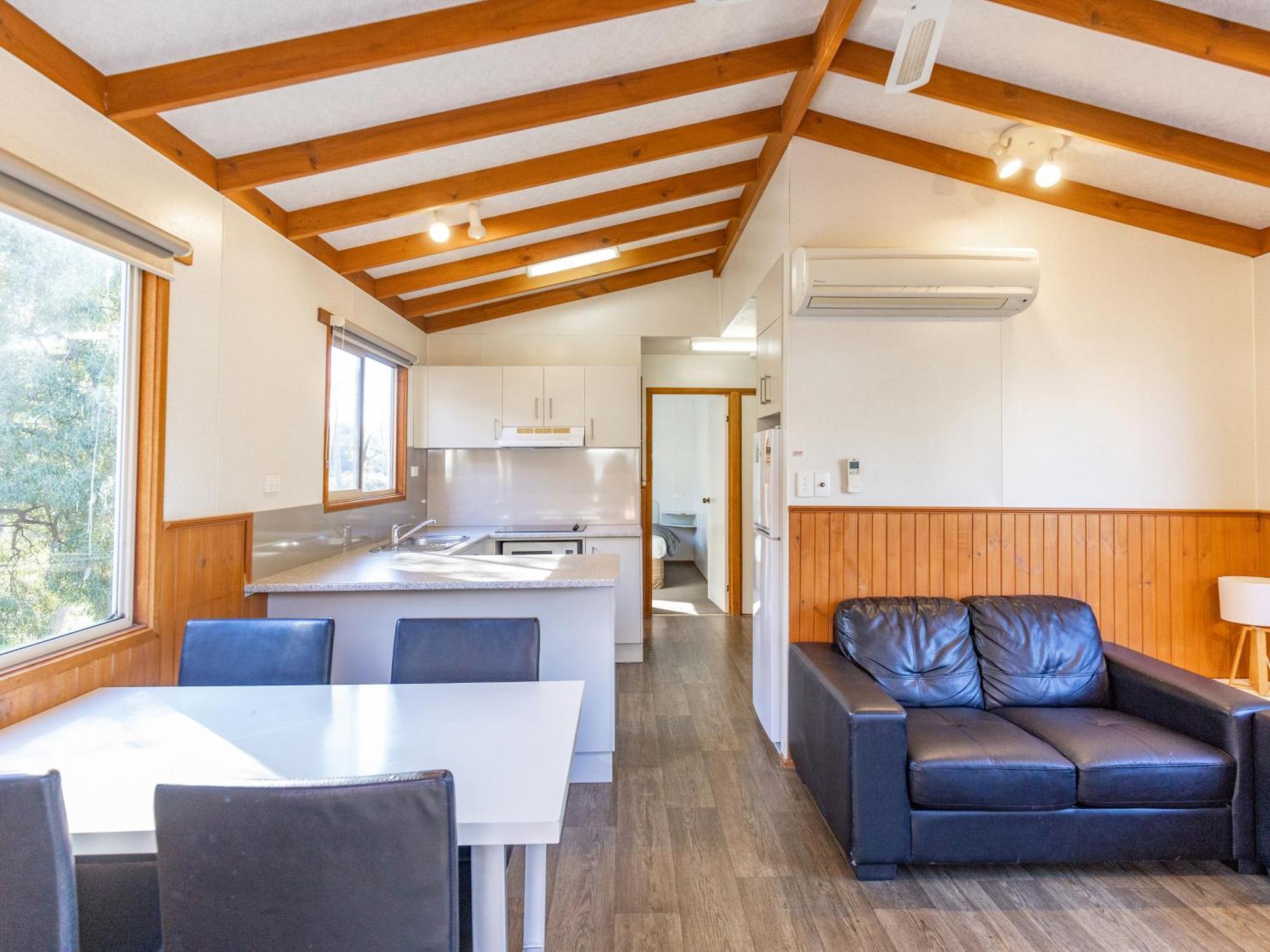 Nrma Holiday park 4*