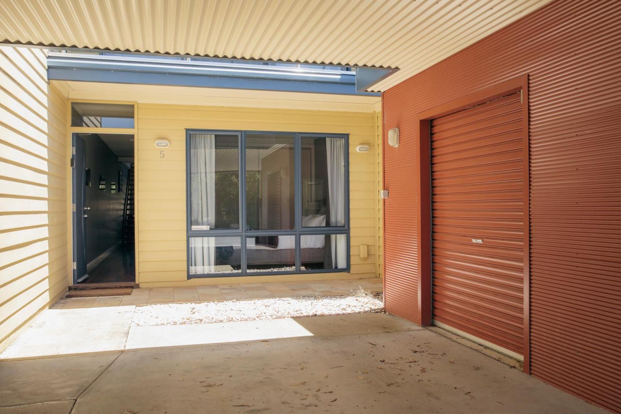 Escape Villa *