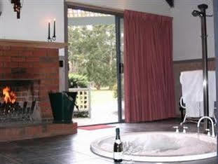 Boronia Peak Villas Resort Halls Gap