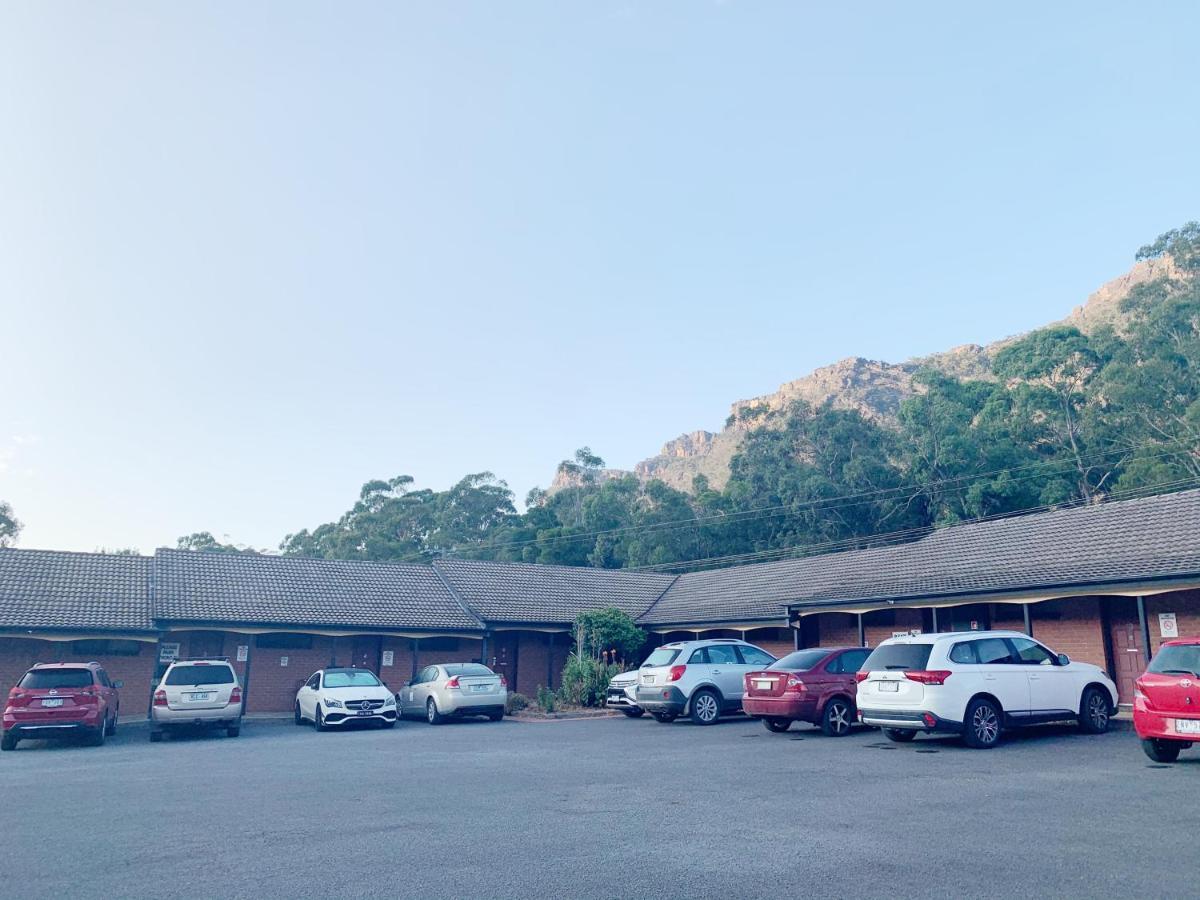 Motel Country Plaza 3*