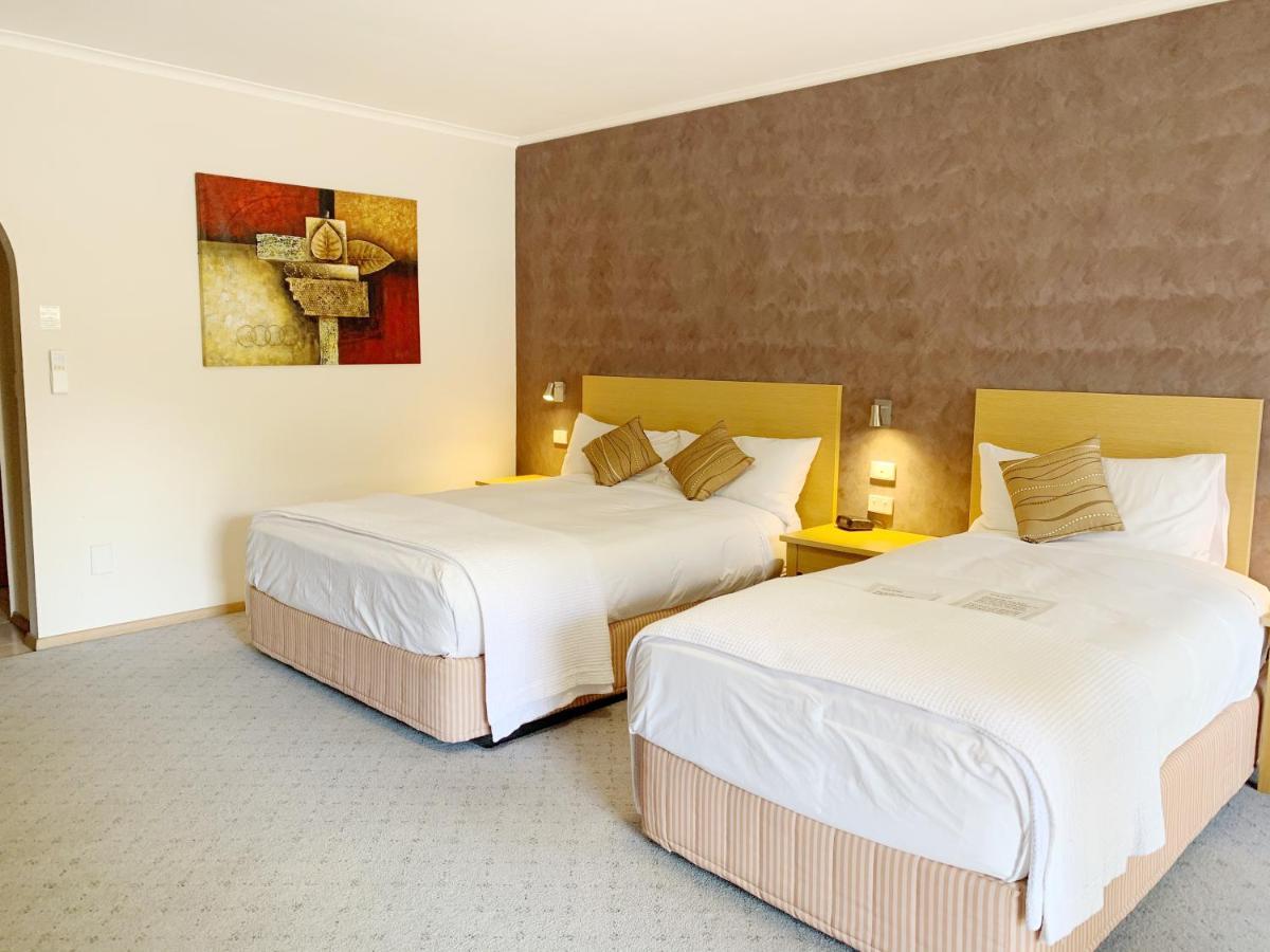 Country Plaza Motel Halls Gap