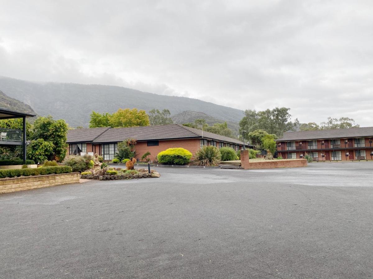 Country Plaza Motel Halls Gap