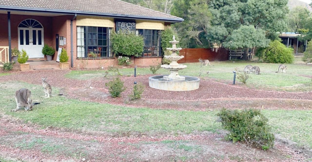 Country Plaza Motel Halls Gap