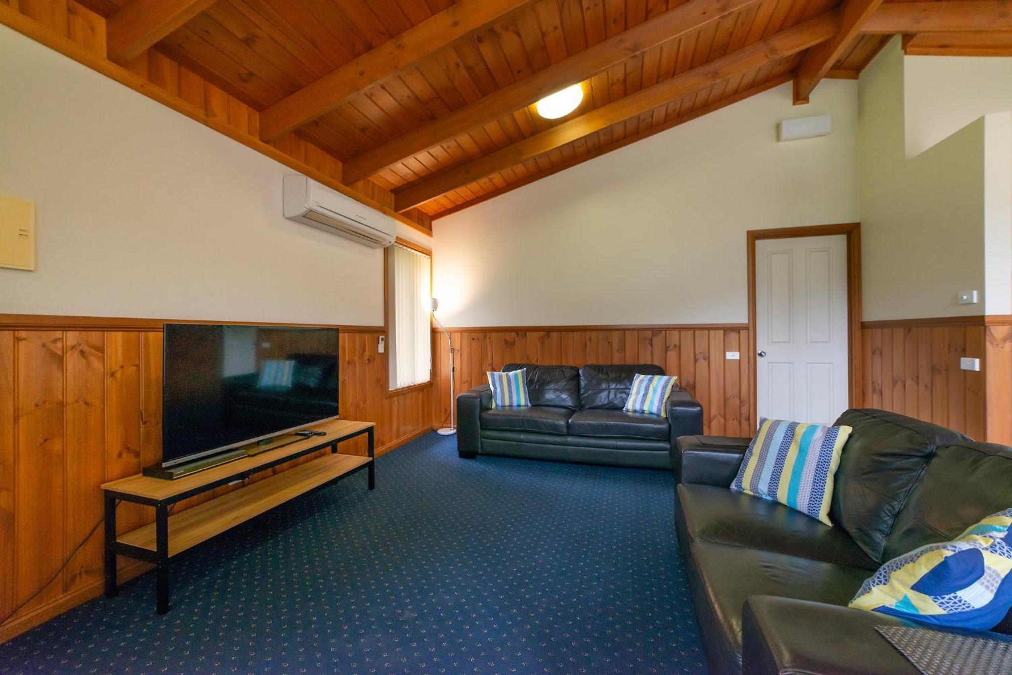Valley Lodge Halls Gap