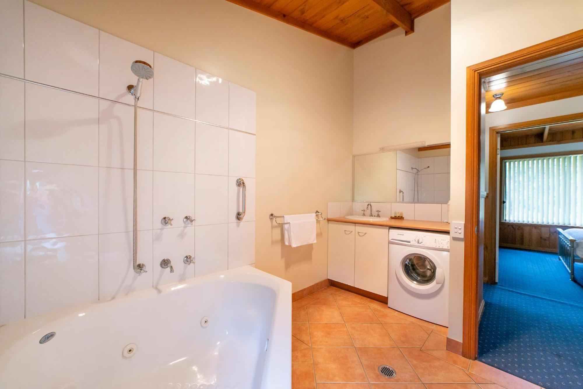 Valley Lodge Halls Gap